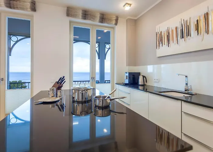 First 270 Grad Apartment *